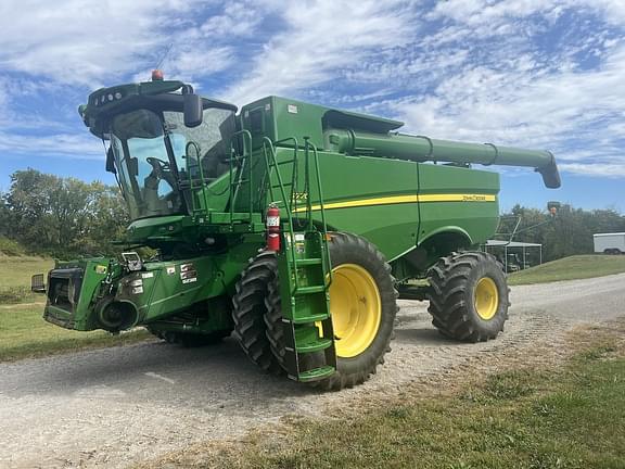 Image of John Deere S770 equipment image 2