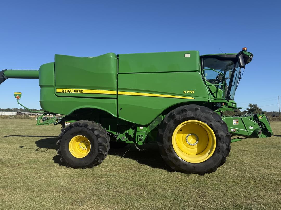Image of John Deere S770 Image 1