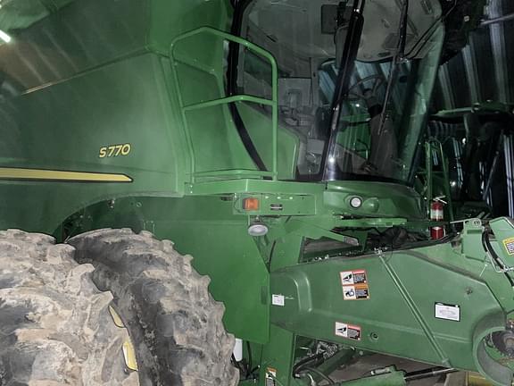 Image of John Deere S770 equipment image 1