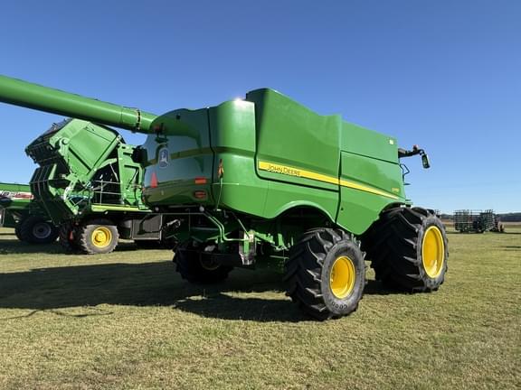 Image of John Deere S770 equipment image 3