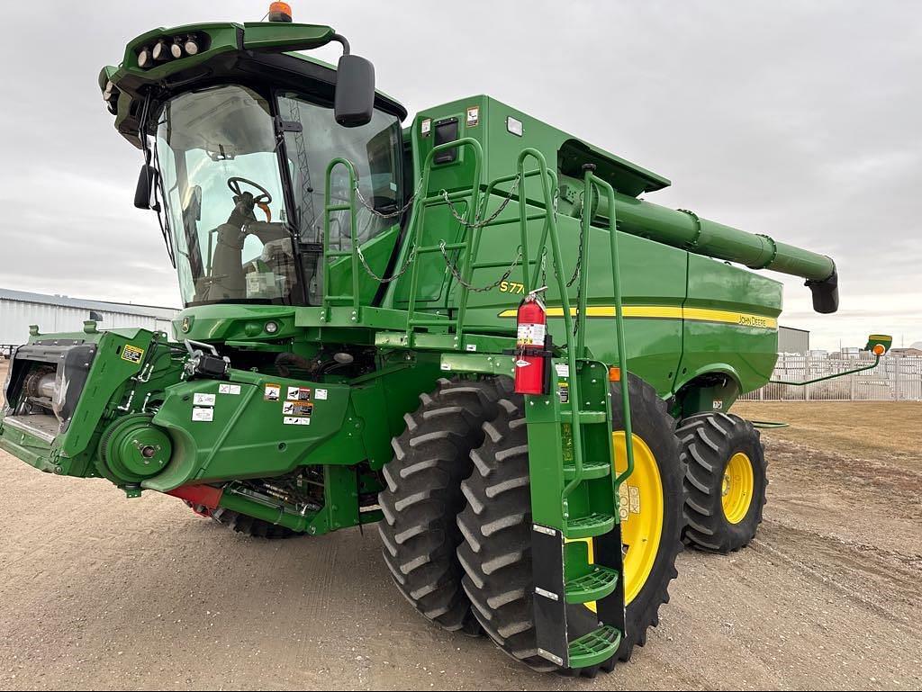 Image of John Deere S770 Primary image