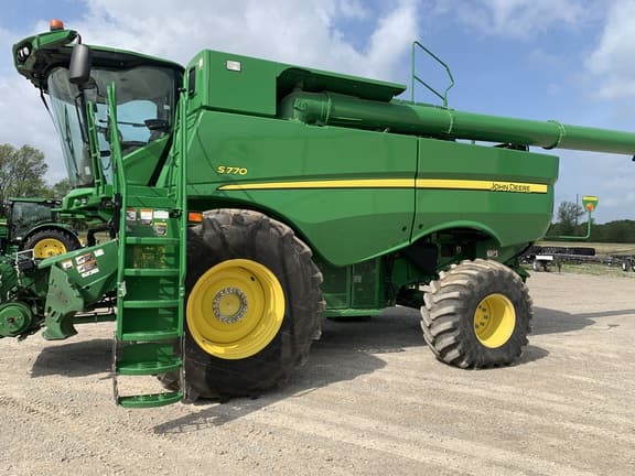 Image of John Deere S770 equipment image 3