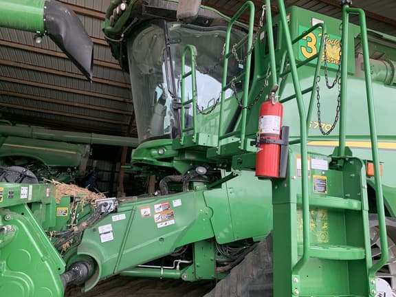 Image of John Deere S770 equipment image 1