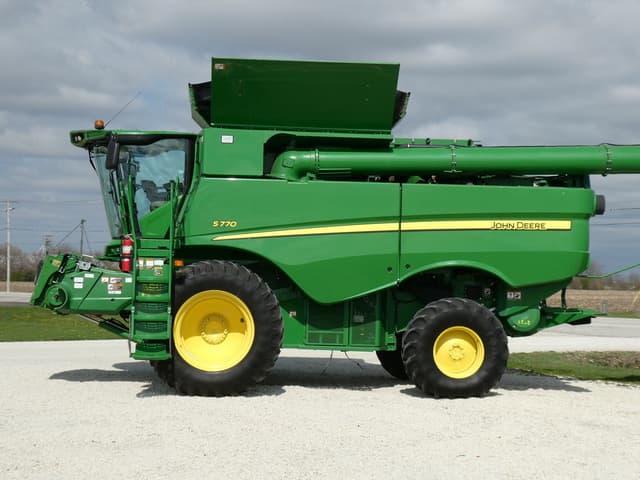 Image of John Deere S770 equipment image 4