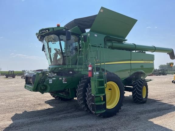 Image of John Deere S770 equipment image 2