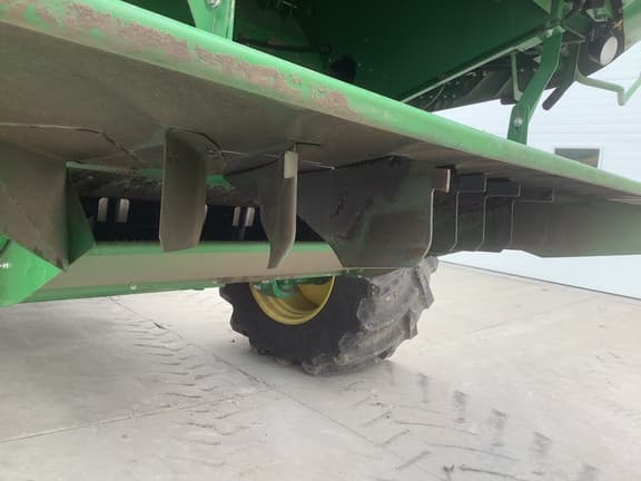 Image of John Deere S770 equipment image 4