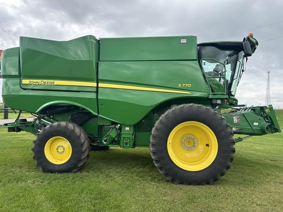 Image of John Deere S770 Primary image