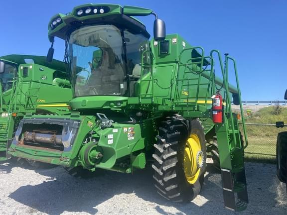 Image of John Deere S780 equipment image 4