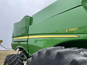 Main image John Deere S780 17