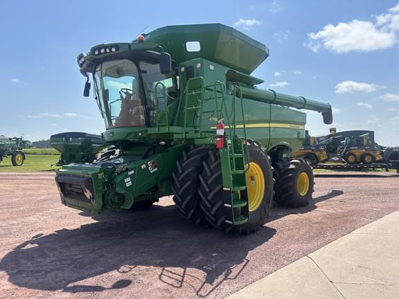 Image of John Deere S780 equipment image 3