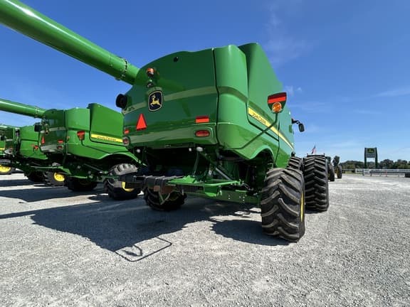 Image of John Deere S780 equipment image 4