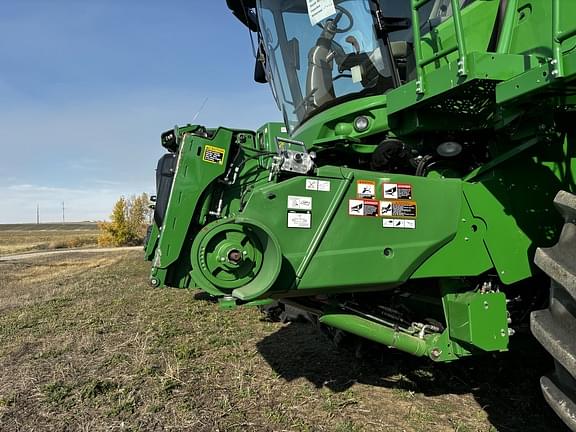 Image of John Deere S780 equipment image 3