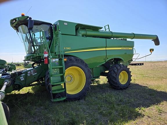 Image of John Deere S780 equipment image 1