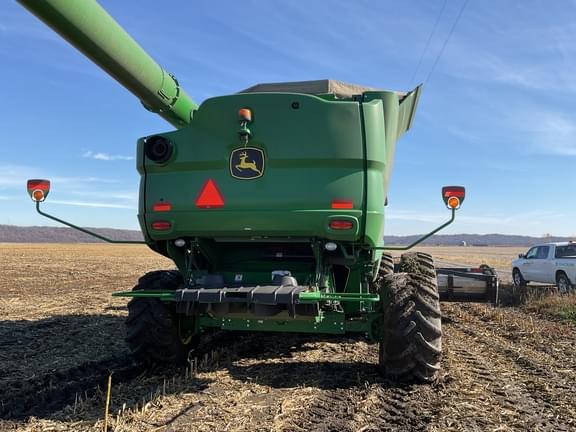Image of John Deere S780 equipment image 2