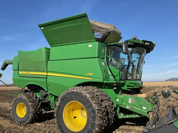 Image of John Deere S780 equipment image 4