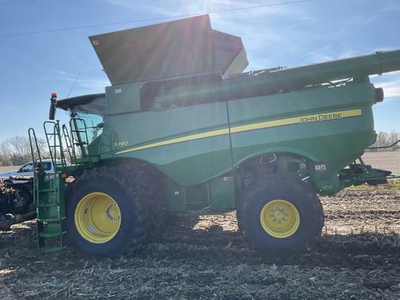Image of John Deere S780 Primary image
