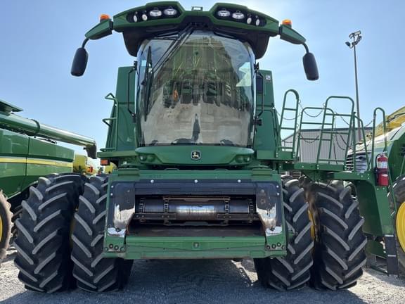 Image of John Deere S780 equipment image 1