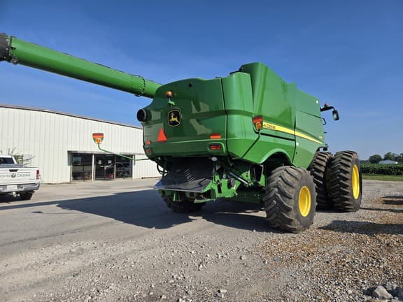Image of John Deere S780 equipment image 4