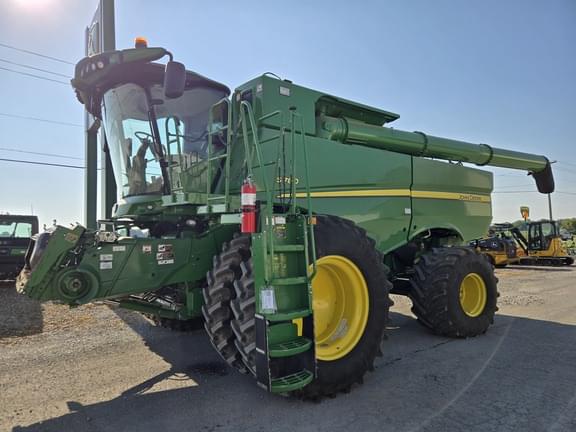 Image of John Deere S780 equipment image 2