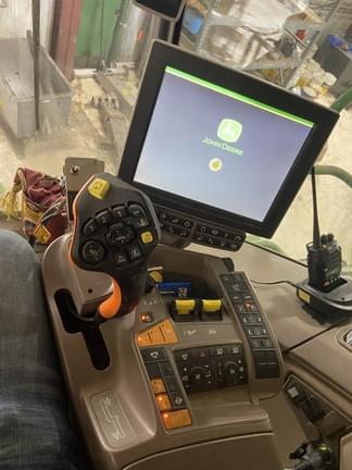 Image of John Deere S780 equipment image 4