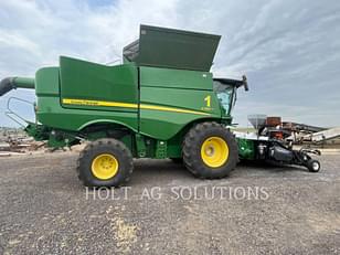 Main image John Deere S780 3