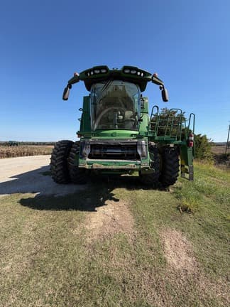 Image of John Deere S780 equipment image 4
