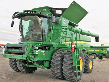 Main image John Deere S780