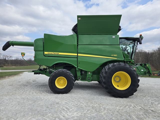 Image of John Deere S780 equipment image 4