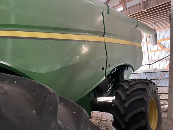 Image of John Deere S780 equipment image 3