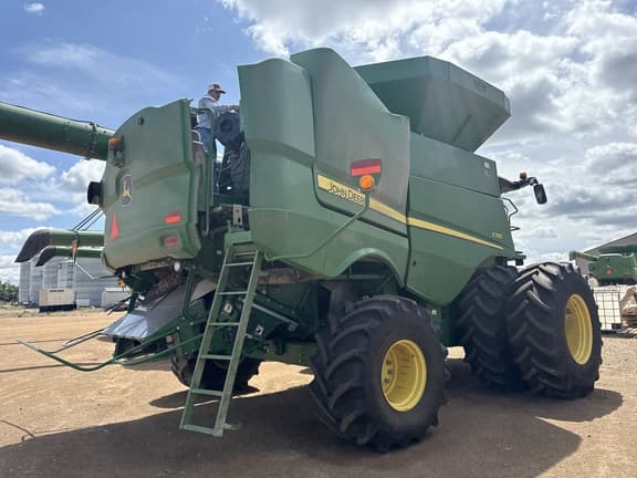Image of John Deere S780 equipment image 3
