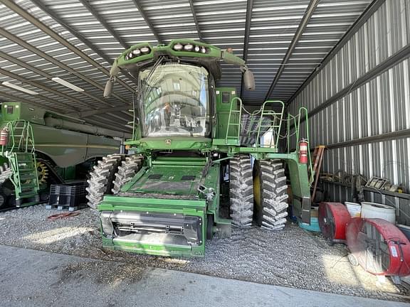 Image of John Deere S780 equipment image 1