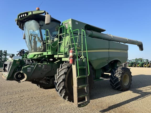 Image of John Deere S780 equipment image 1