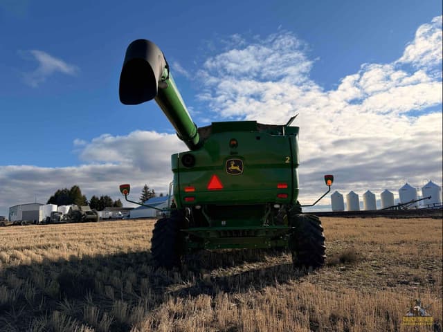 Image of John Deere S780 equipment image 3