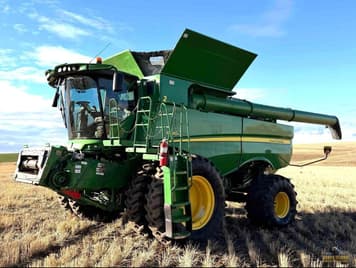 Main image John Deere S780