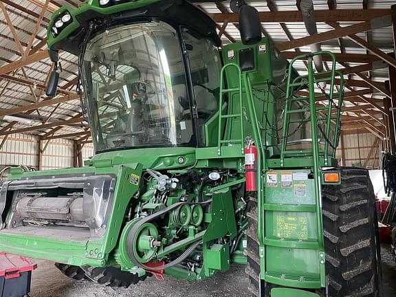 Image of John Deere S780 equipment image 2