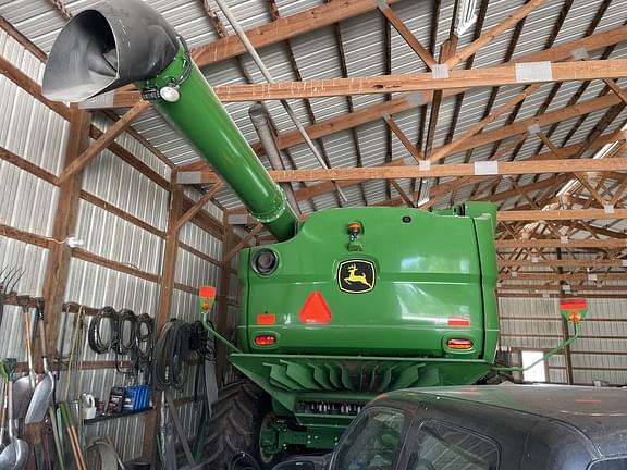 Image of John Deere S780 equipment image 4