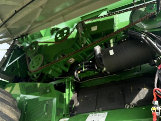 Image of John Deere S780 equipment image 2