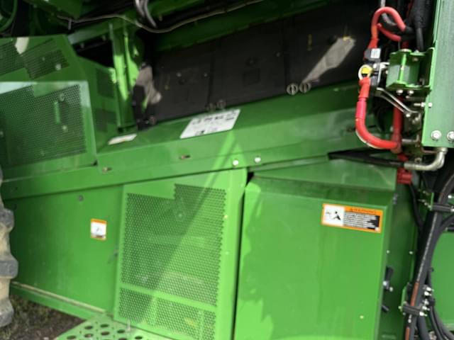 Image of John Deere S780 equipment image 4