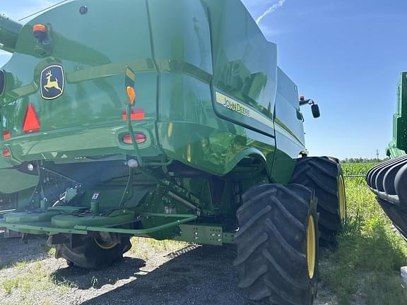 Image of John Deere S780 equipment image 2
