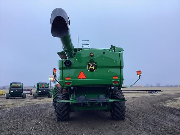 Image of John Deere S780 equipment image 1