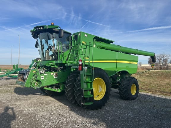 2020 John Deere S780 Equipment Image0