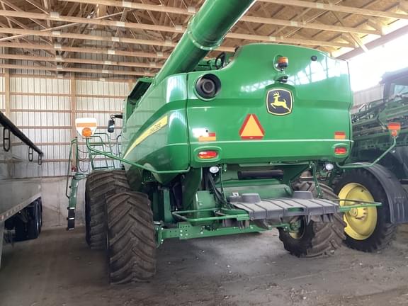 Image of John Deere S780 equipment image 2