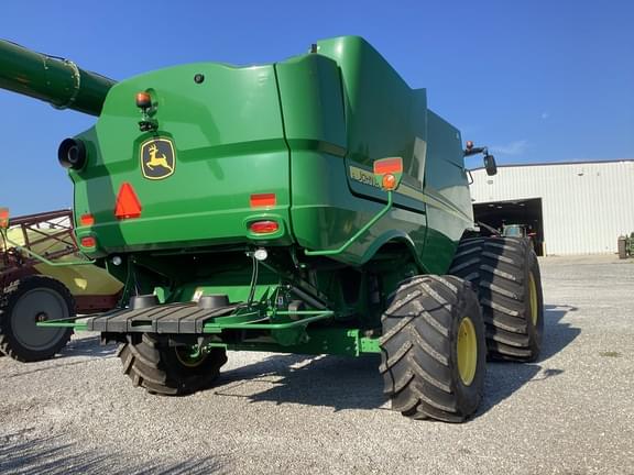 Image of John Deere S780 equipment image 2