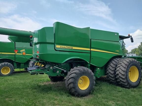 Image of John Deere S780 equipment image 2