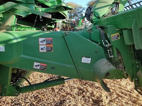 Image of John Deere S780 equipment image 4