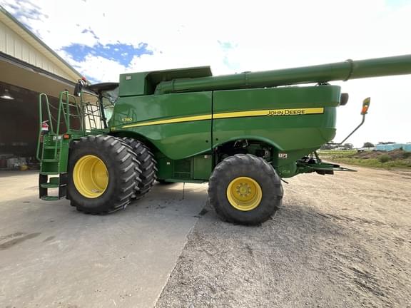 Image of John Deere S780 equipment image 2