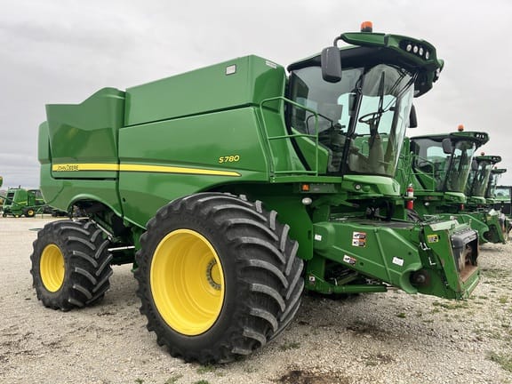 Main image John Deere S780