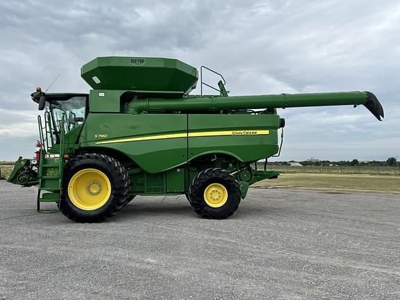 Image of John Deere S780 equipment image 1