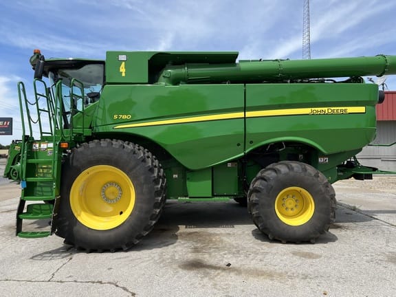 Main image John Deere S780