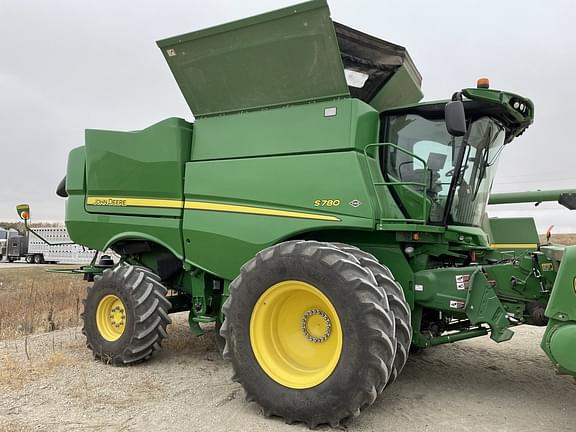 Image of John Deere S780 Primary image